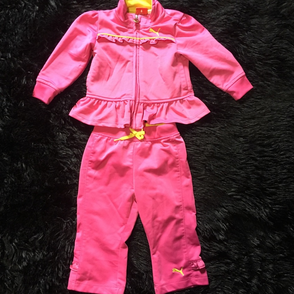 💕3 for $25 12 months Pink Puma Girls 2pc Jogger Set